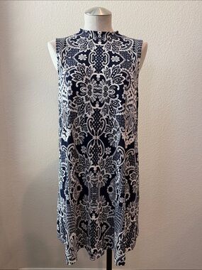 Sleeveless Navy & White Shift Dress
